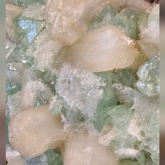 Green Apophyllite And Stillbite With A Dusting Of Sparkly Clear Quartz- Gorgeous - Picture 11 of 16